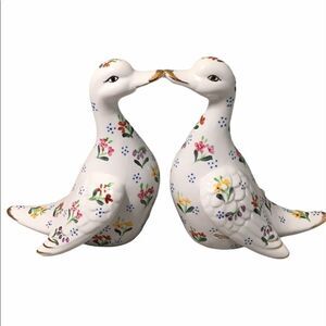 Vtg Porcelain Hand-painted Flower Ducks Figures 2